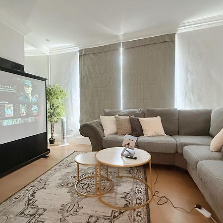 Spacious And Cosy 3Brs 5F House In Heart Of Londra Esterno foto