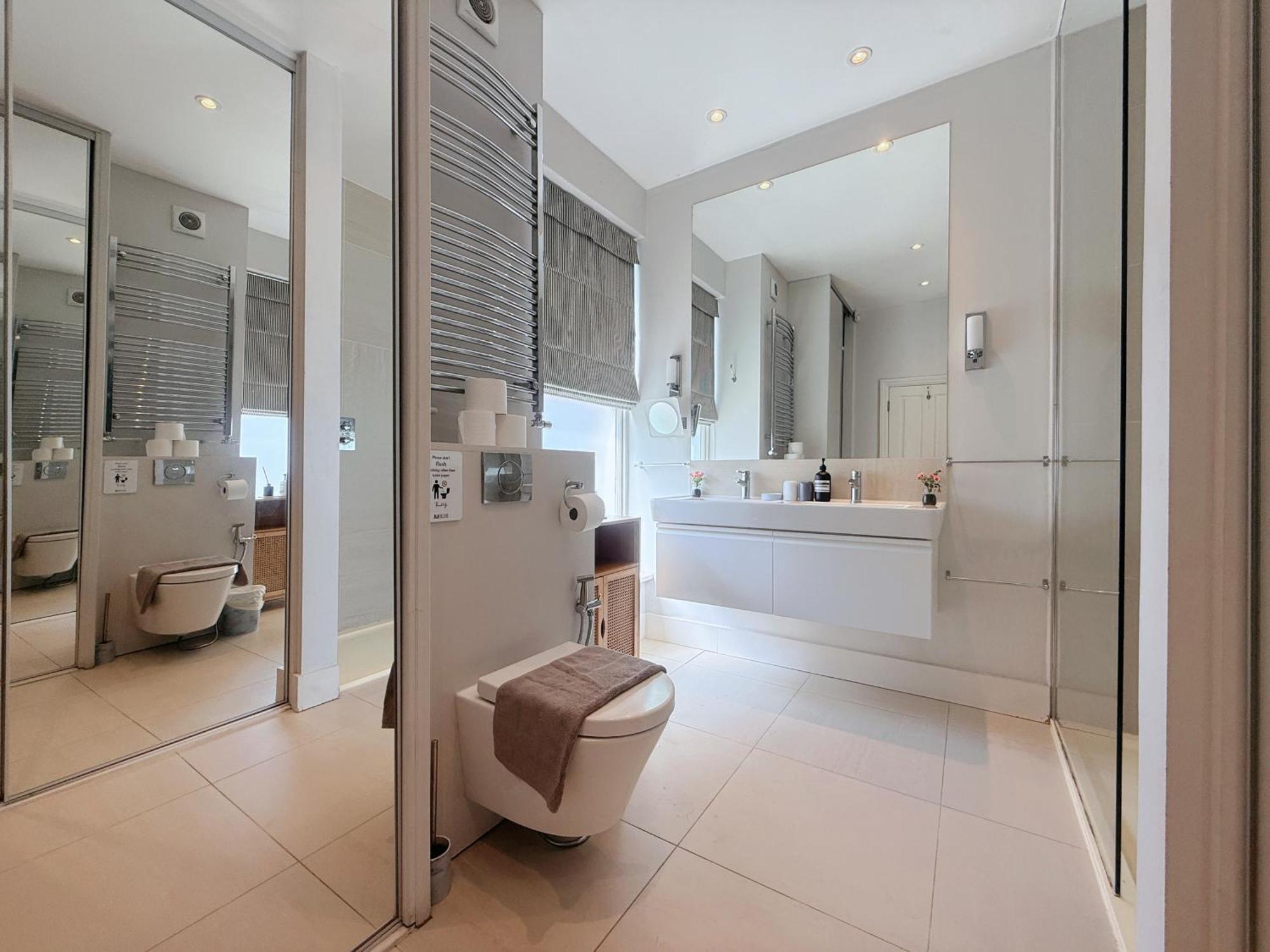 Spacious And Cosy 3Brs 5F House In Heart Of Londra Esterno foto